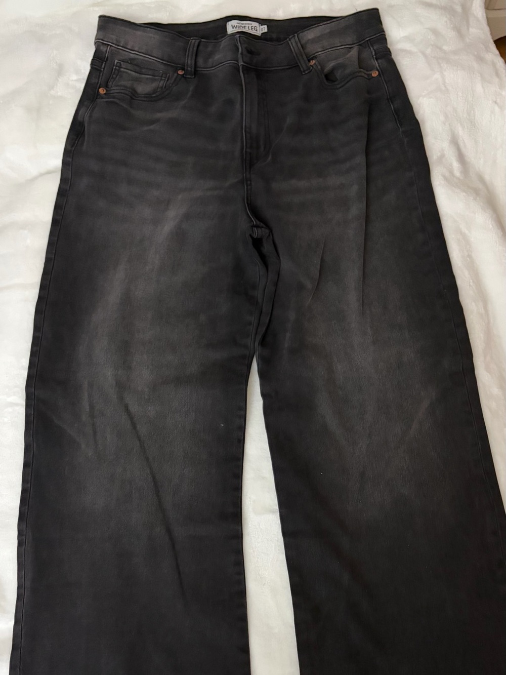 Women's Black Wide-Leg Jeans
